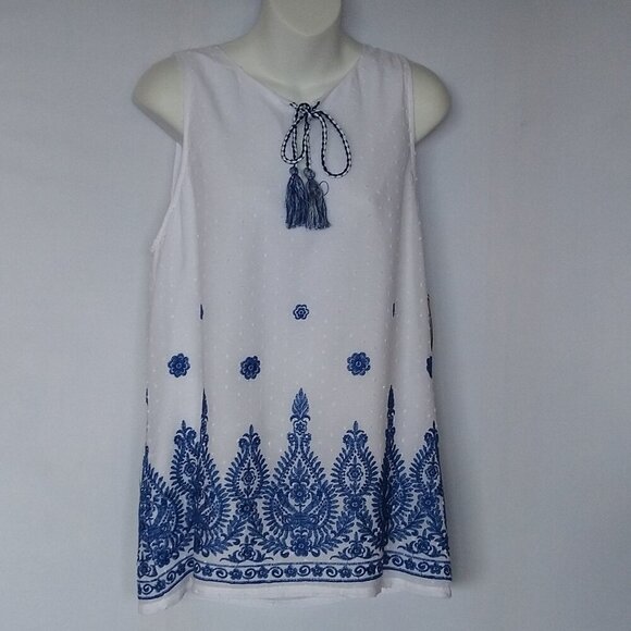 Karen Kane White Embroidered Swiss Dot Tassel Top Size XL New NWT - Picture 1 of 3